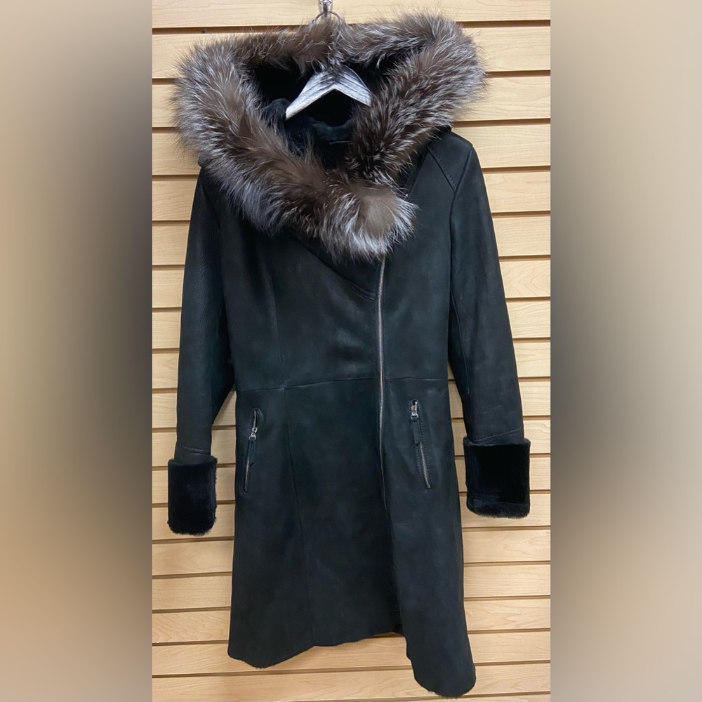 NEW MIRA WOMEN YOUNG LAMB & FOX FUR COAT  SIZE SMALL WITH BELT